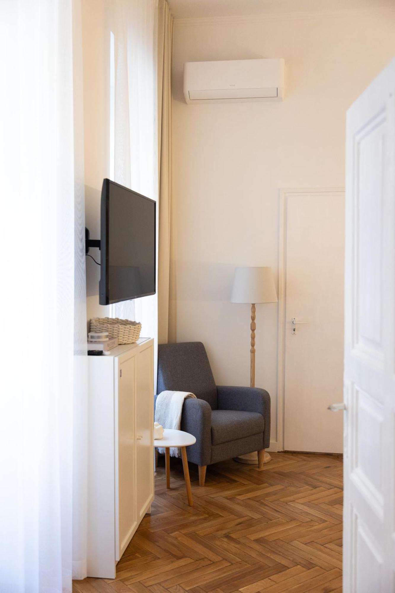 Cozy Apartment In ブダペスト エクステリア 写真
